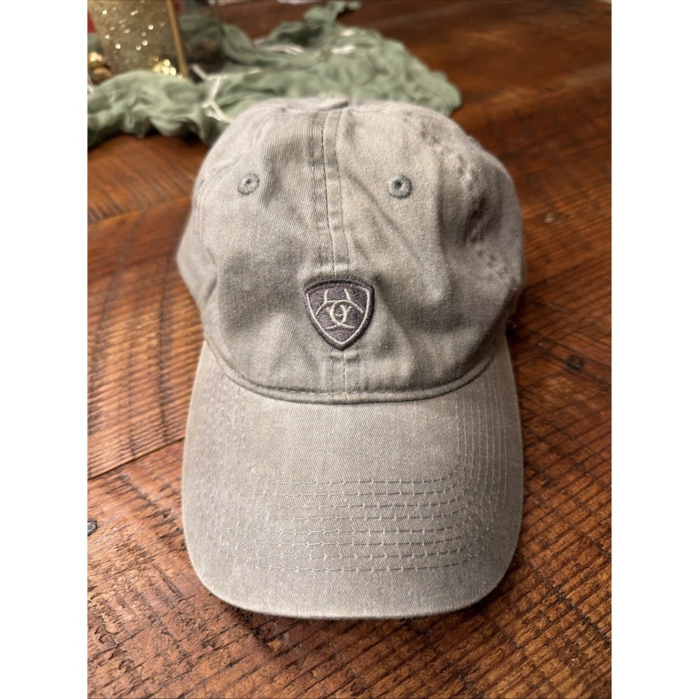 Ariat Unisex 100% Cotton light Gray  Adjustable Spellout Logo Baseball Cap Hat